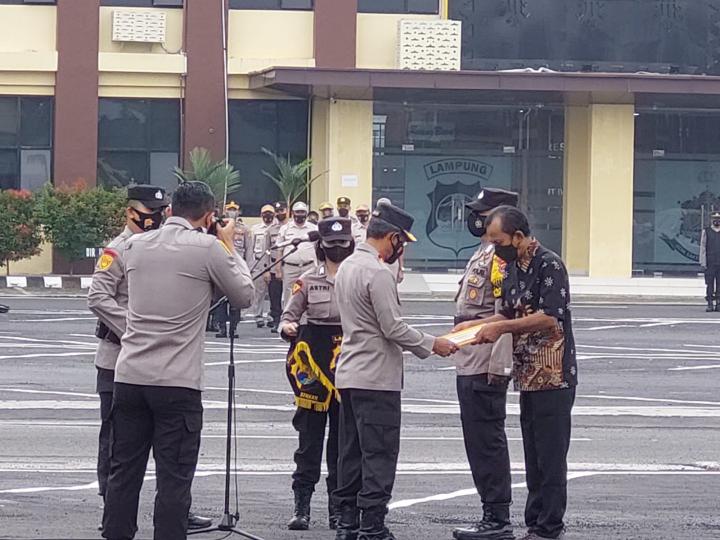 Sempat Diberitakan Saibumi.com, Sang Juru Parkir Taufik Terima Penghargaan